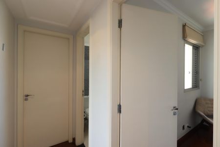 Apartamento à venda com 77m², 3 quartos e 2 vagasCorredor