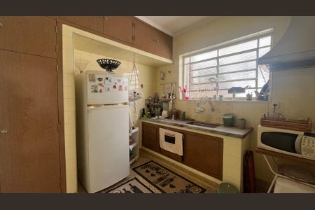 Casa à venda com 182m², 5 quartos e 4 vagas