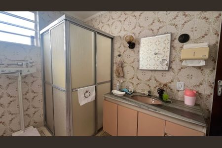 Casa à venda com 182m², 5 quartos e 4 vagas