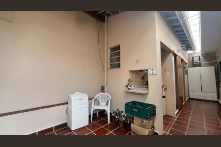 Casa à venda com 182m², 5 quartos e 4 vagas