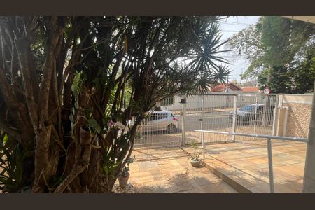 Casa à venda com 182m², 5 quartos e 4 vagas