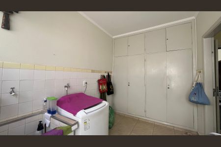 Casa à venda com 182m², 5 quartos e 4 vagas