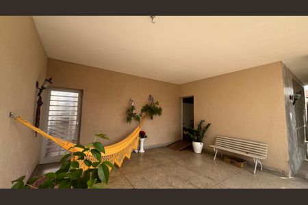 Casa à venda com 182m², 5 quartos e 4 vagas