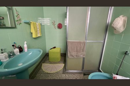 Casa à venda com 182m², 5 quartos e 4 vagas