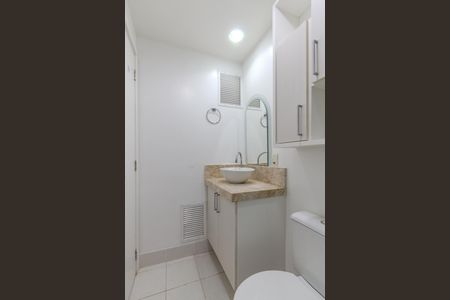 Apartamento para alugar com 66m², 2 quartos e 1 vaga Apartamento para alugar com 66m², 2 quartos e 1 vagaBanheiro