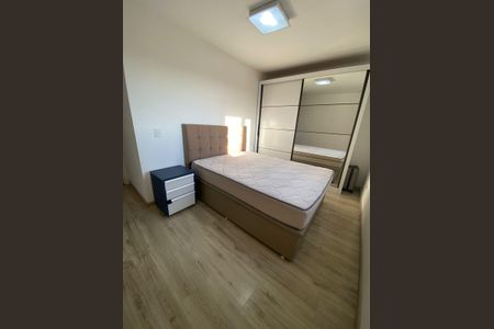 Quarto de apartamento para alugar com 2 quartos, 55m² em Tingui, Curitiba