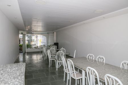 Apartamento à venda com 100m², 2 quartos e 1 vaga Apartamento à venda com 100m², 2 quartos e 1 vagaÁrea comum - Salão de festas