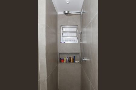 Apartamento à venda com 100m², 2 quartos e 1 vaga Apartamento à venda com 100m², 2 quartos e 1 vagaBanheiro da Suíte