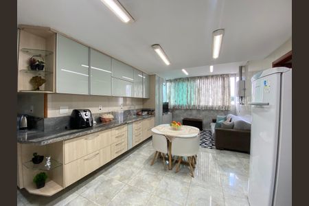 Apartamento para alugar com 4 quartos, 200m² em Pilares, Rio de Janeiro