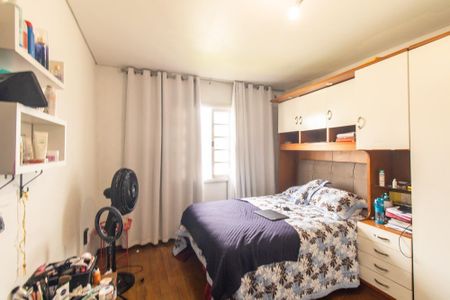 Quarto 1 de casa para alugar com 3 quartos, 300m² em Uberaba, Curitiba