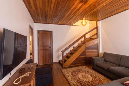 Sala de casa para alugar com 3 quartos, 300m² em Uberaba, Curitiba