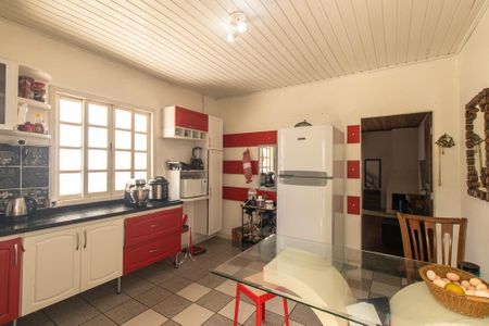 Casa para alugar com 300m², 3 quartos e 3 vagas Casa para alugar com 300m², 3 quartos e 3 vagasCozinha