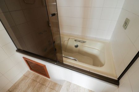 Apartamento à venda com 236m², 3 quartos e 3 vagasBanheiro Social 2