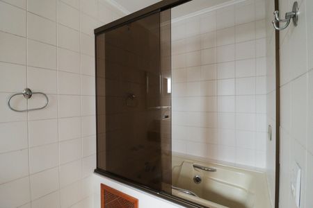 Apartamento à venda com 236m², 3 quartos e 3 vagasBanheiro Social 2