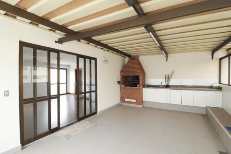 Apartamento à venda com 236m², 3 quartos e 3 vagasChurrasqueira