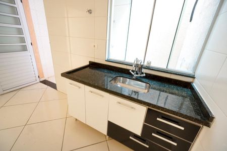 Casa de condomínio para alugar com 72m², 2 quartos e 2 vagas Casa de condomínio para alugar com 72m², 2 quartos e 2 vagasPia