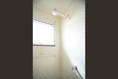 Casa de condomínio para alugar com 72m², 2 quartos e 2 vagas Casa de condomínio para alugar com 72m², 2 quartos e 2 vagasChuveiro