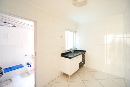 Casa de condomínio para alugar com 72m², 2 quartos e 2 vagas Casa de condomínio para alugar com 72m², 2 quartos e 2 vagasCozinha