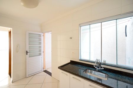 Casa de condomínio para alugar com 72m², 2 quartos e 2 vagas Casa de condomínio para alugar com 72m², 2 quartos e 2 vagasCozinha