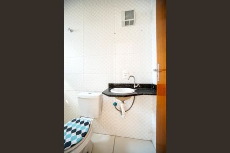 Casa de condomínio para alugar com 72m², 2 quartos e 2 vagas Casa de condomínio para alugar com 72m², 2 quartos e 2 vagasBanheiro da suíte 01