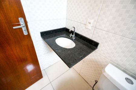 Casa de condomínio para alugar com 72m², 2 quartos e 2 vagas Casa de condomínio para alugar com 72m², 2 quartos e 2 vagasPia