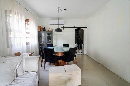 Apartamento à venda com 4 quartos, 400m² em Matapaca, Niterói