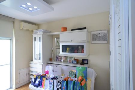 Apartamento à venda com 150m², 4 quartos e 1 vagaQuarto 2