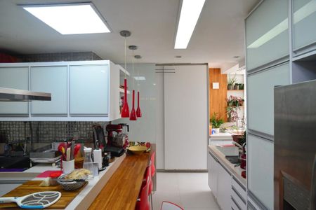 Apartamento à venda com 150m², 4 quartos e 1 vagaCozinha