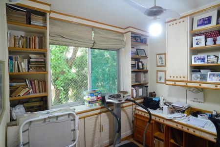 Apartamento à venda com 150m², 4 quartos e 1 vagaEscritório