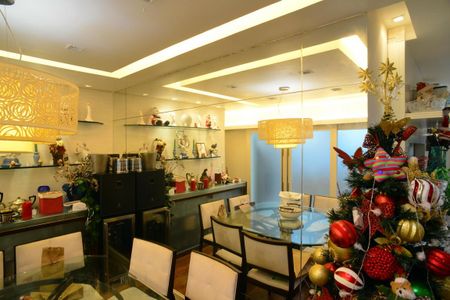 Sala de apartamento para alugar com 4 quartos, 150m² em Barra da Tijuca, Rio de Janeiro