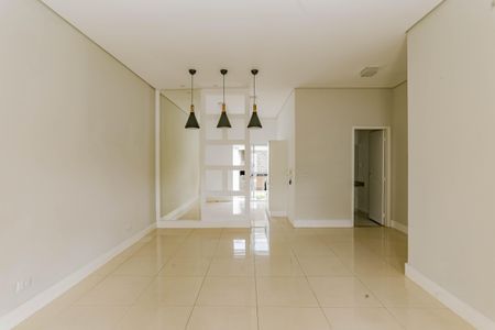 Casa à venda com 280m², 3 quartos e 3 vagasSala