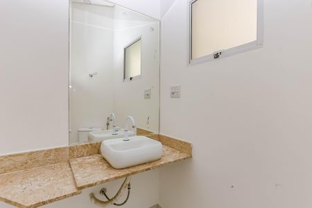 Casa à venda com 280m², 3 quartos e 3 vagasBanheiro da Suíte 2