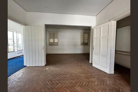 Casa à venda com 6 quartos, 400m² em Santa Cecilia, São Paulo