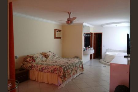 Casa à venda com 7 quartos, 361m² em Sapê, Niterói
