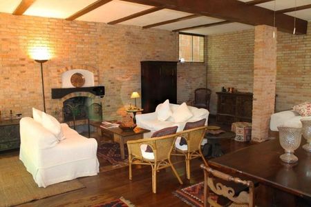 Casa à venda com 5 quartos, 650m² em Chácara Monte Alegre, São Paulo