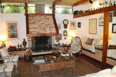 Casa à venda com 5 quartos, 650m² em Chácara Monte Alegre, São Paulo