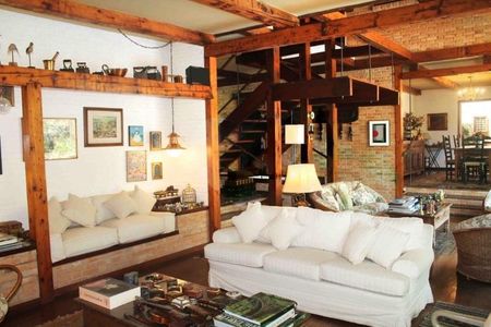 Casa à venda com 650m², 5 quartos e 4 vagas