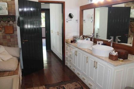 Casa à venda com 650m², 5 quartos e 4 vagas