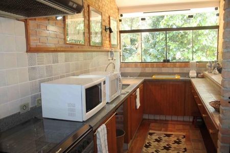 Casa à venda com 650m², 5 quartos e 4 vagas