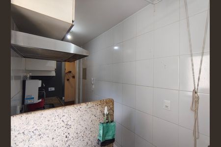Apartamento para alugar com 77m², 3 quartos e 1 vagaÁrea de Serviço