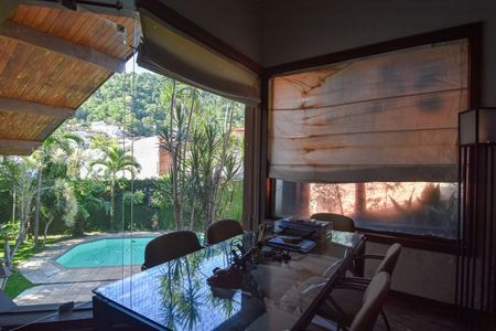 Casa à venda com 5 quartos, 650m² em São Francisco, Niterói