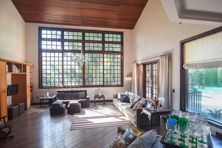 Casa à venda com 5 quartos, 650m² em São Francisco, Niterói