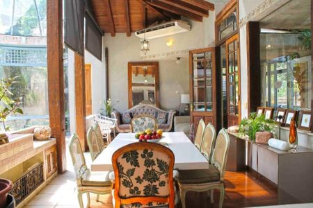 Casa à venda com 434m², 7 quartos e 3 vagas