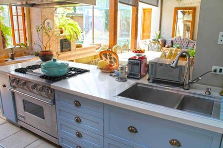 Casa à venda com 434m², 7 quartos e 3 vagas