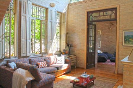 Casa à venda com 7 quartos, 434m² em Santo Amaro, São Paulo