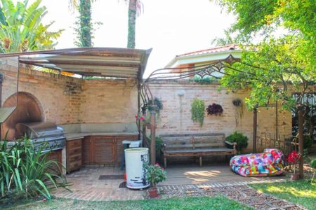 Casa à venda com 434m², 7 quartos e 3 vagas