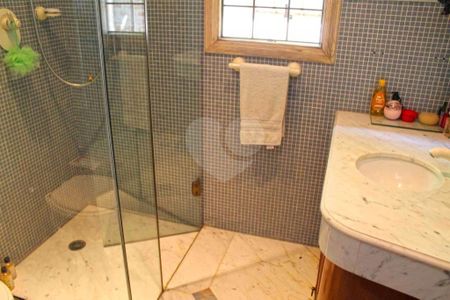 Casa à venda com 434m², 7 quartos e 3 vagas