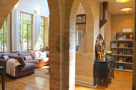 Casa à venda com 434m², 7 quartos e 3 vagas