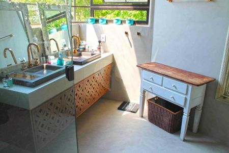 Casa à venda com 434m², 7 quartos e 3 vagas