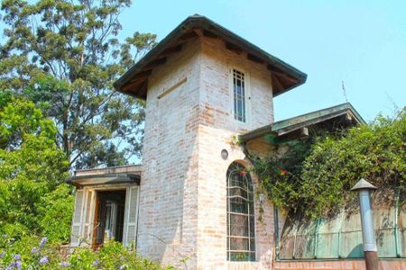 Casa à venda com 434m², 7 quartos e 3 vagas